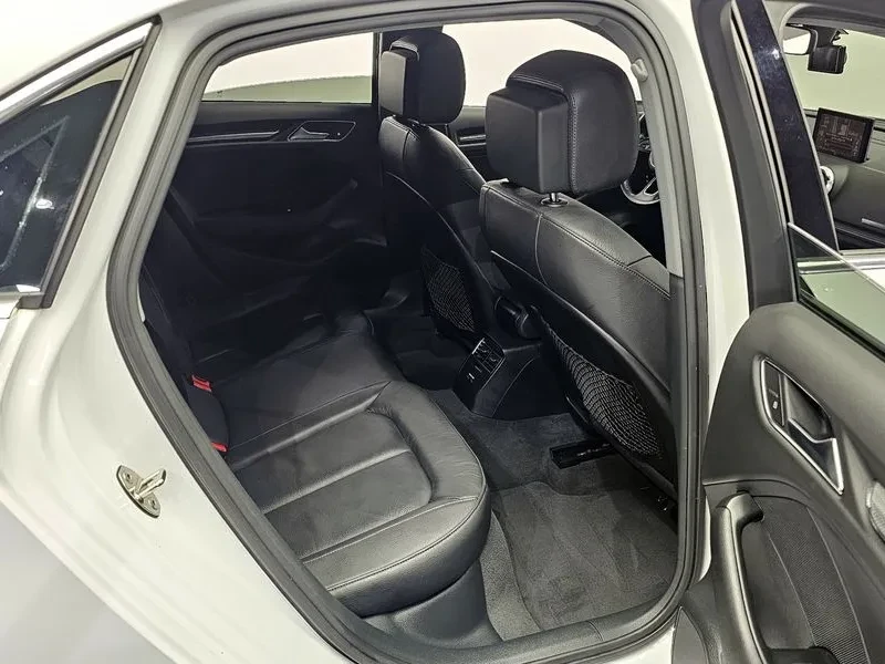 Audi A3 2.0 TFSI, снимка 12 - Автомобили и джипове - 54135485