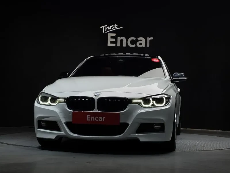 BMW 330 (F30) 330I M Sports, снимка 3 - Автомобили и джипове - 55123844