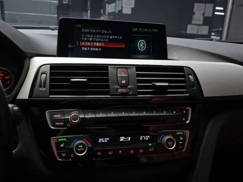 BMW 330 (F30) 330I M Sports, снимка 16 - Автомобили и джипове - 55123844