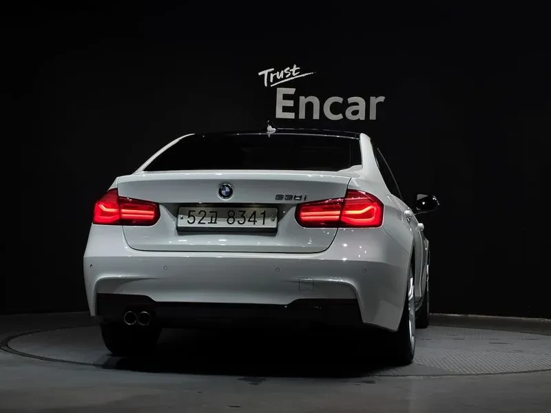 BMW 330 (F30) 330I M Sports, снимка 4 - Автомобили и джипове - 55123844