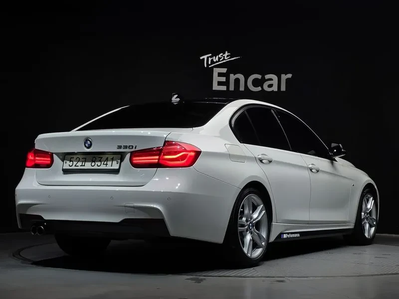 BMW 330 (F30) 330I M Sports, снимка 2 - Автомобили и джипове - 55123844