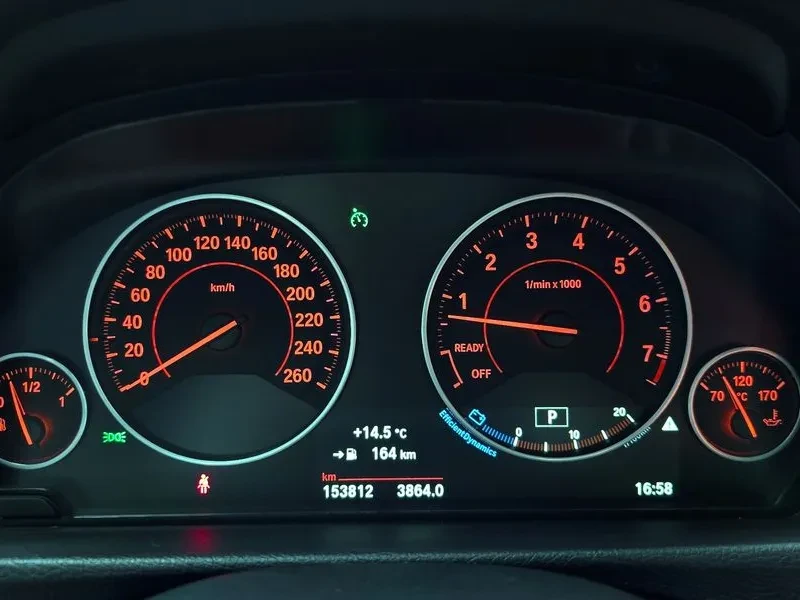 BMW 330 (F30) 330I M Sports, снимка 8 - Автомобили и джипове - 55123844