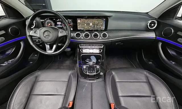 Mercedes-Benz E 220 D * 4MATIC * AVANTGARDE * ШИБИДАХ * HEAD UP * , снимка 6 - Автомобили и джипове - 55504593