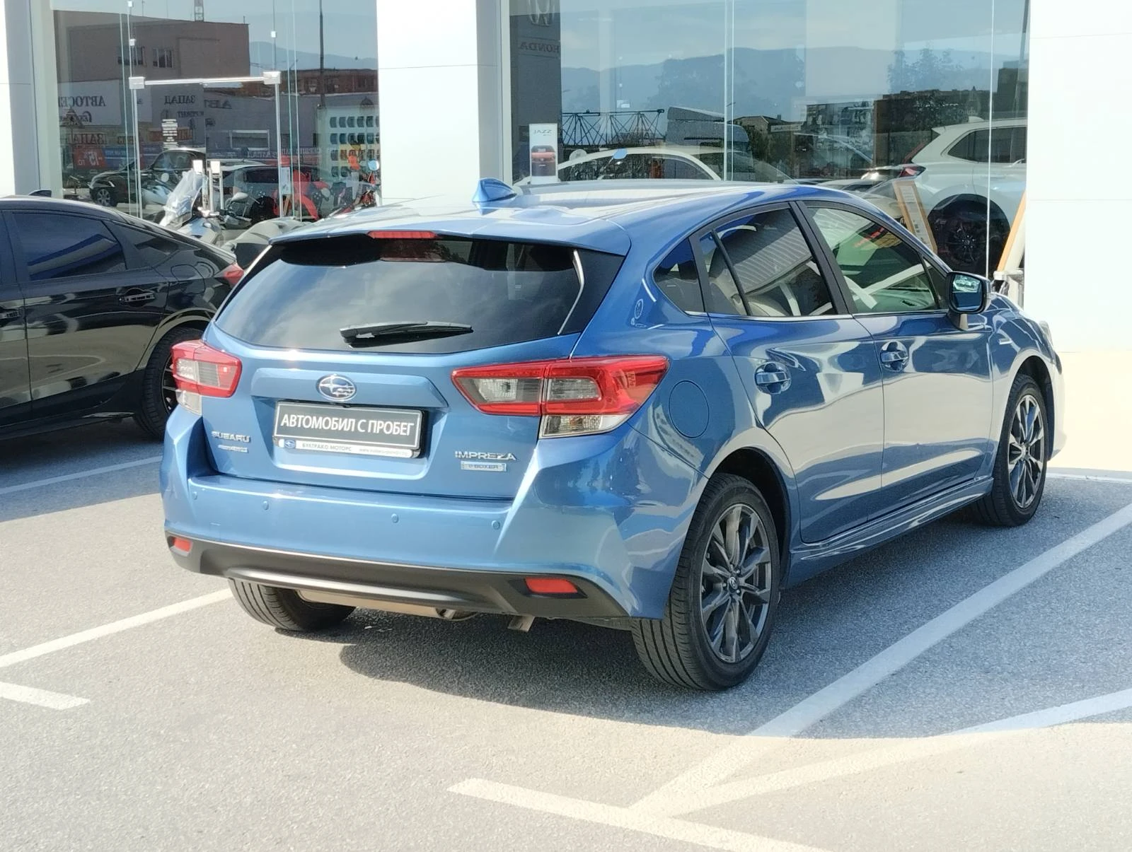 Subaru Impreza 2.0 E-BOXER  AWD CVT PREMIUM - изображение 6