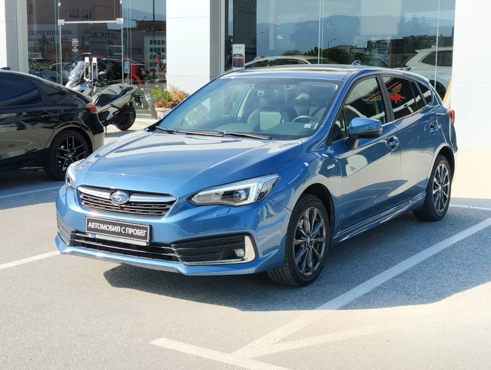 Subaru Impreza 2.0 E-BOXER  AWD CVT PREMIUM - изображение 2