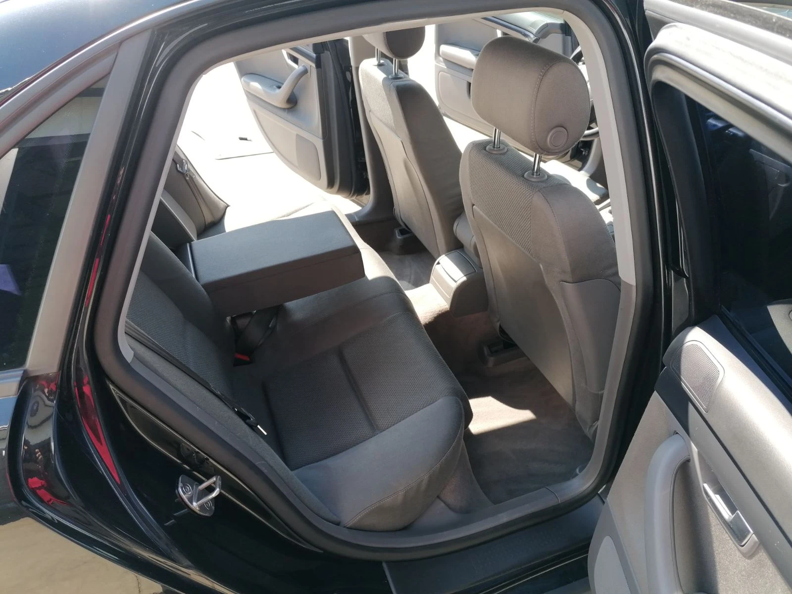 Audi A4 1.8T 150�.�. ��������� | Mobile.bg � ����������� 14