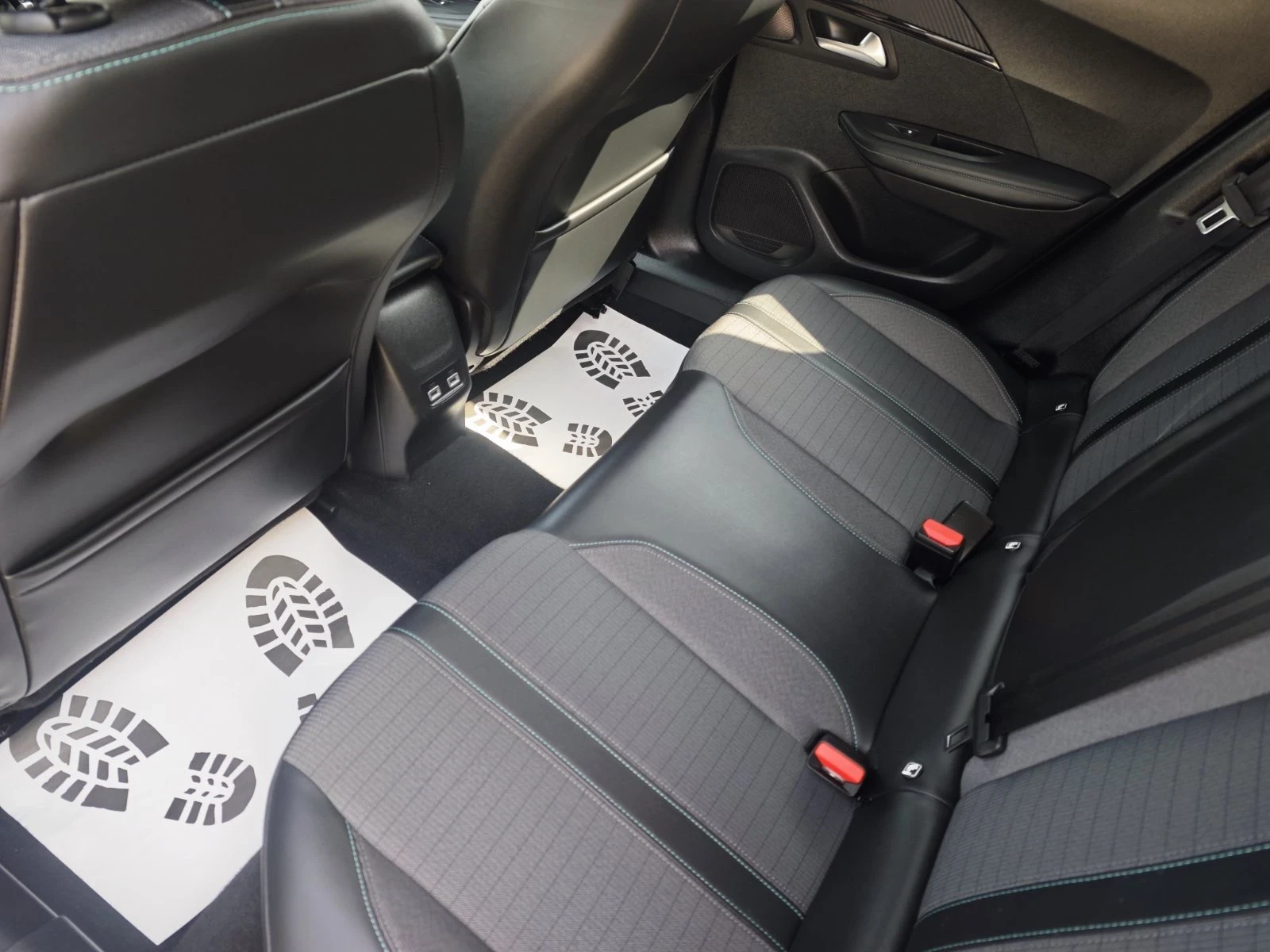 Peugeot 2008 1.5/130kc Allure | Mobile.bg   12