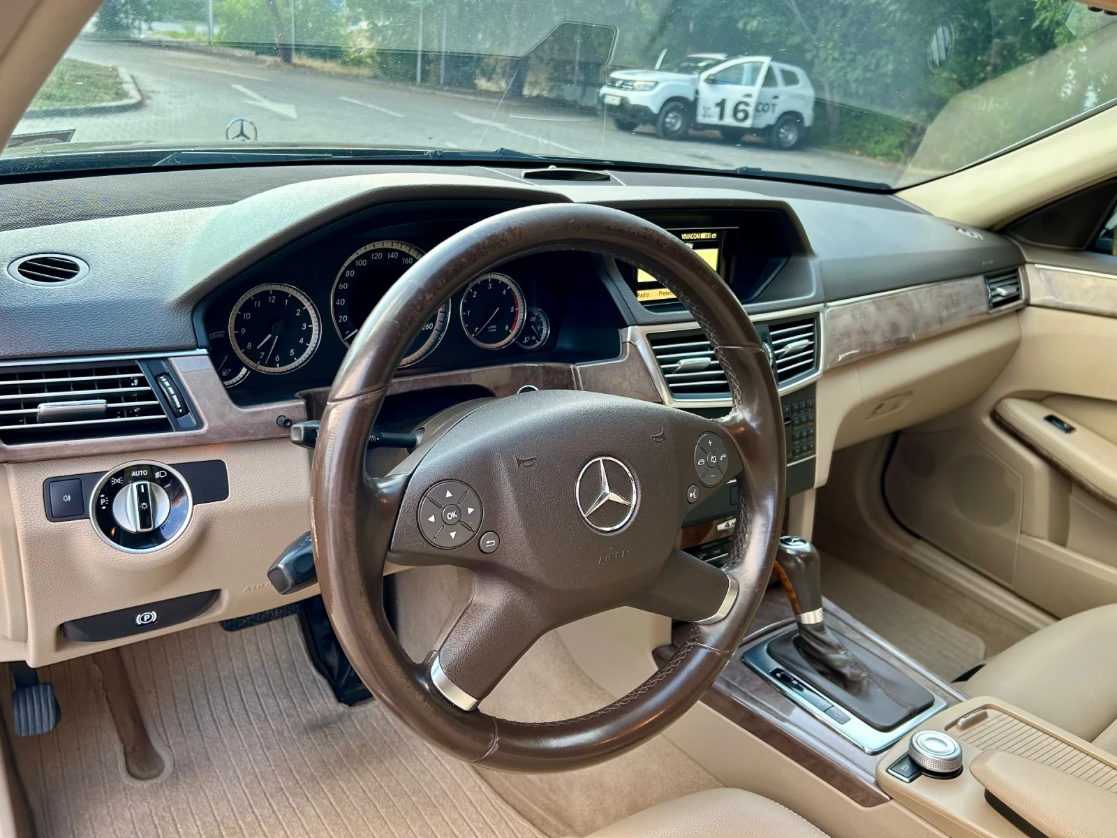 Mercedes-Benz E 250 Пакет - Elegance  - изображение 7