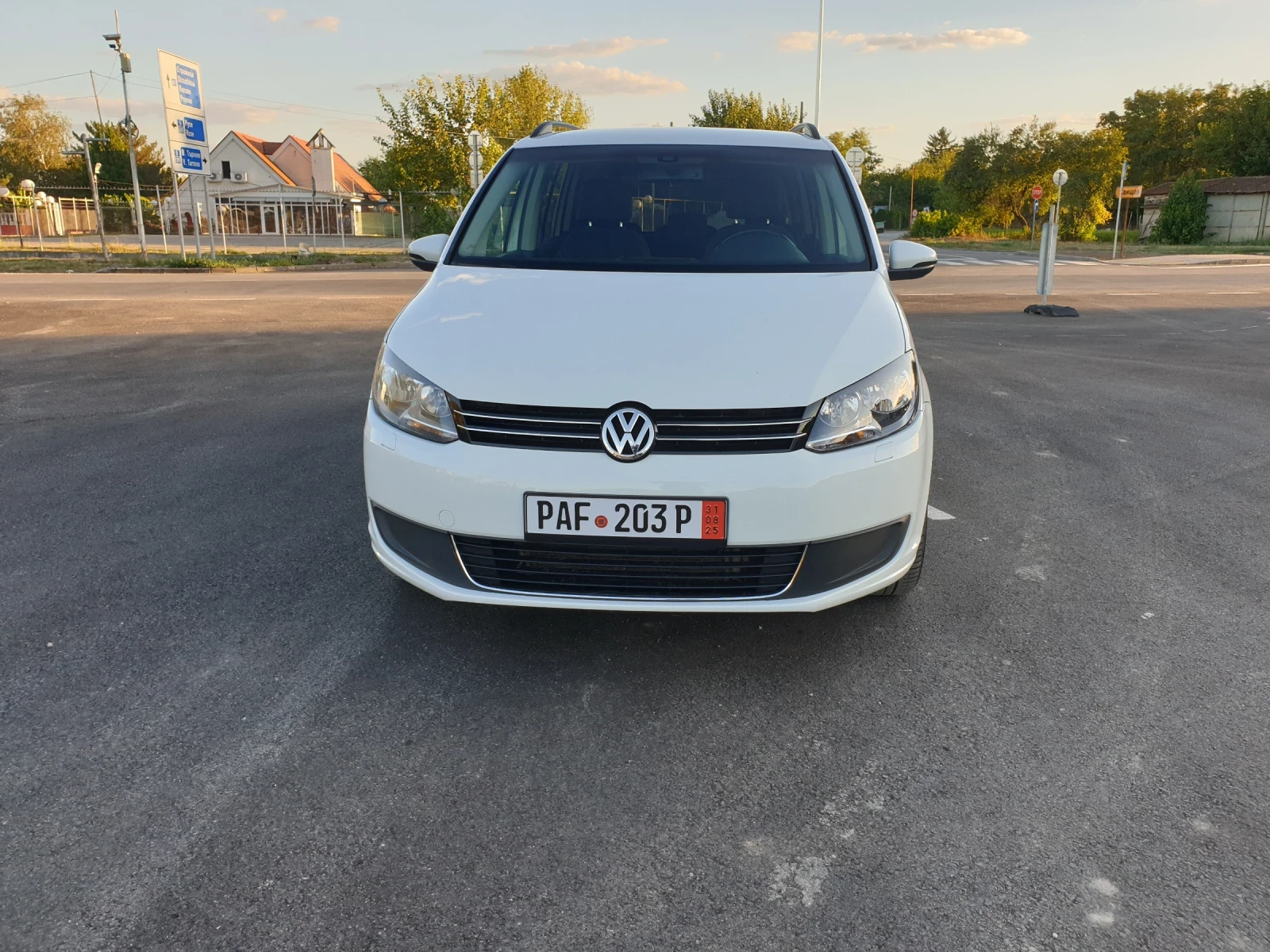 VW Touran 2.0 140.  6.DSG | Mobile.bg   1