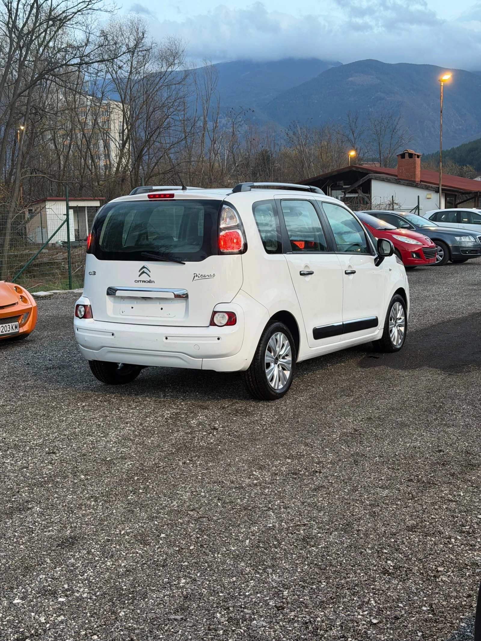 Citroen C3 Picasso 1.6 HDi EXCLUSIVE, КЛИМАТРОНИК, ПАРКТРОНИК - изображение 4