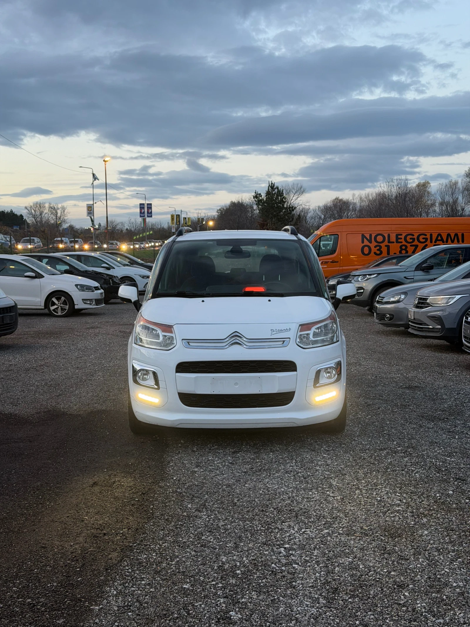 Citroen C3 Picasso 1.6 HDi EXCLUSIVE, КЛИМАТРОНИК, ПАРКТРОНИК - изображение 2