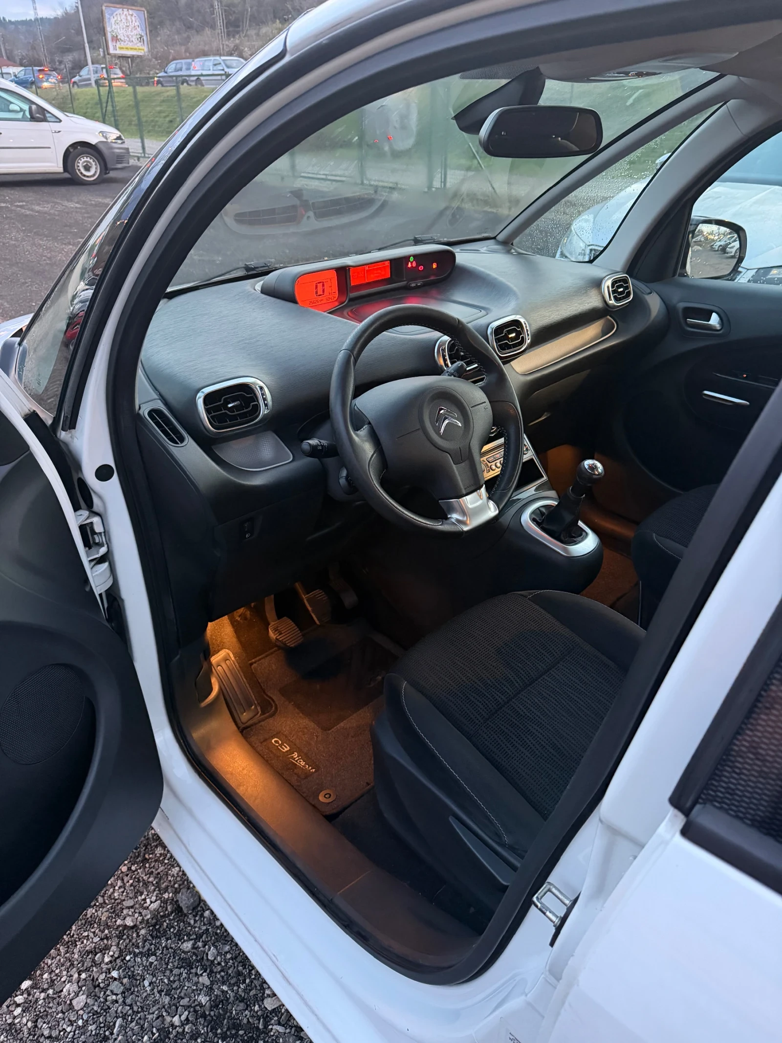 Citroen C3 Picasso 1.6 HDi EXCLUSIVE, КЛИМАТРОНИК, ПАРКТРОНИК - изображение 8