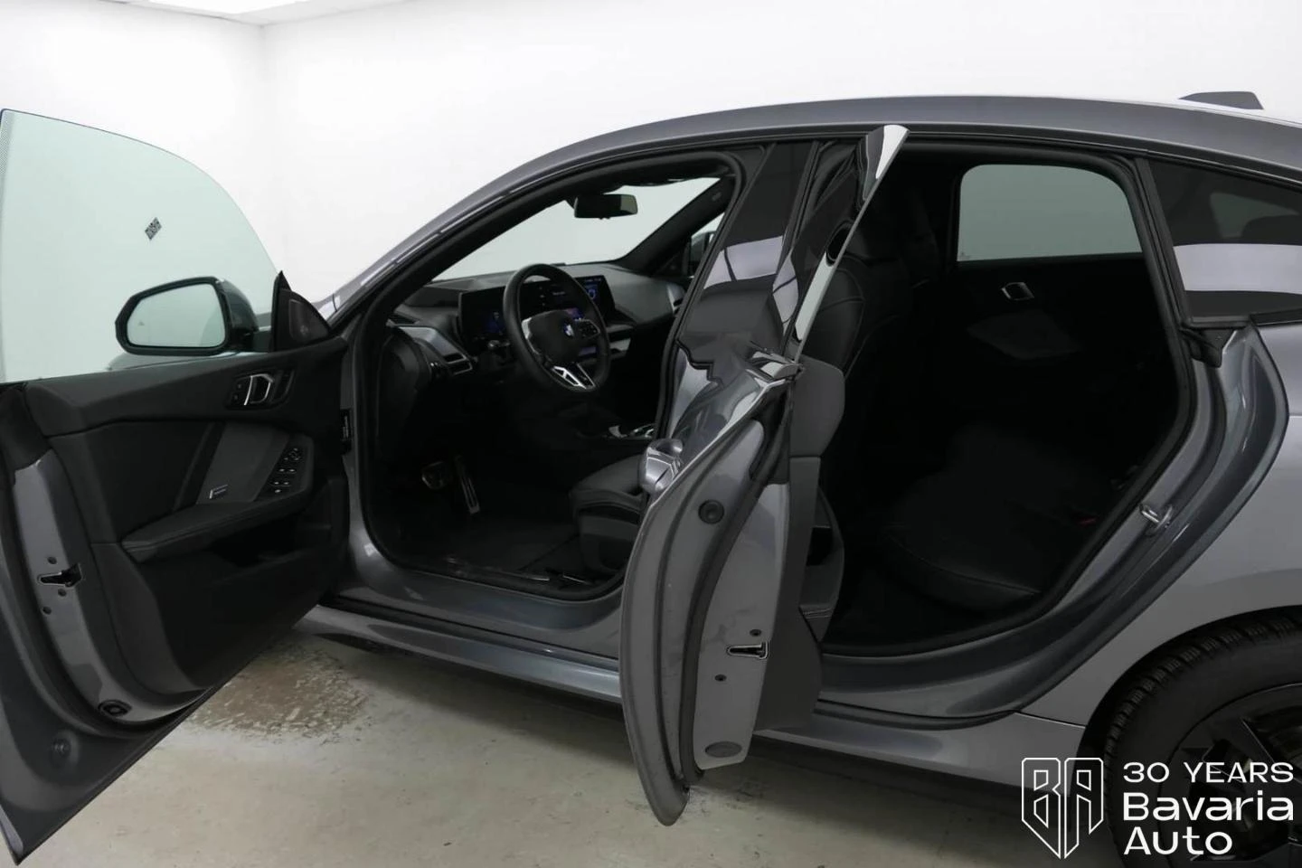 BMW 220 i Gran Coupe M Sport Paket Steptronic | Mobile.bg   5