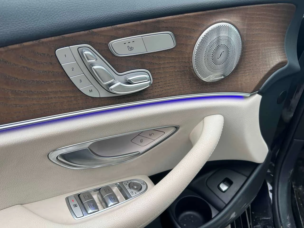 Mercedes-Benz E 450 * BURMESTER * 360 * ПОДГРЕВ * ПАМЕТ, снимка 11 - Автомобили и джипове - 54009465