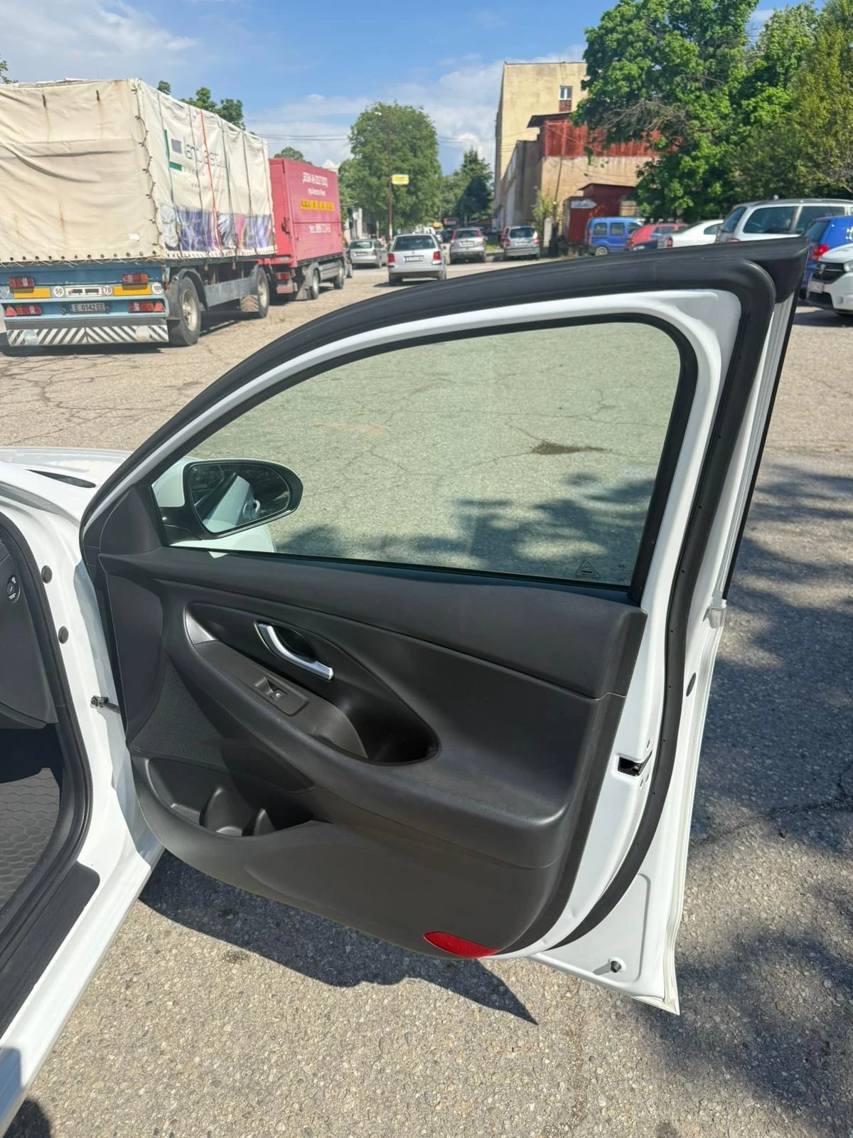 Hyundai I30 1, 6 CRDI, снимка 7 - Автомобили и джипове - 54294672