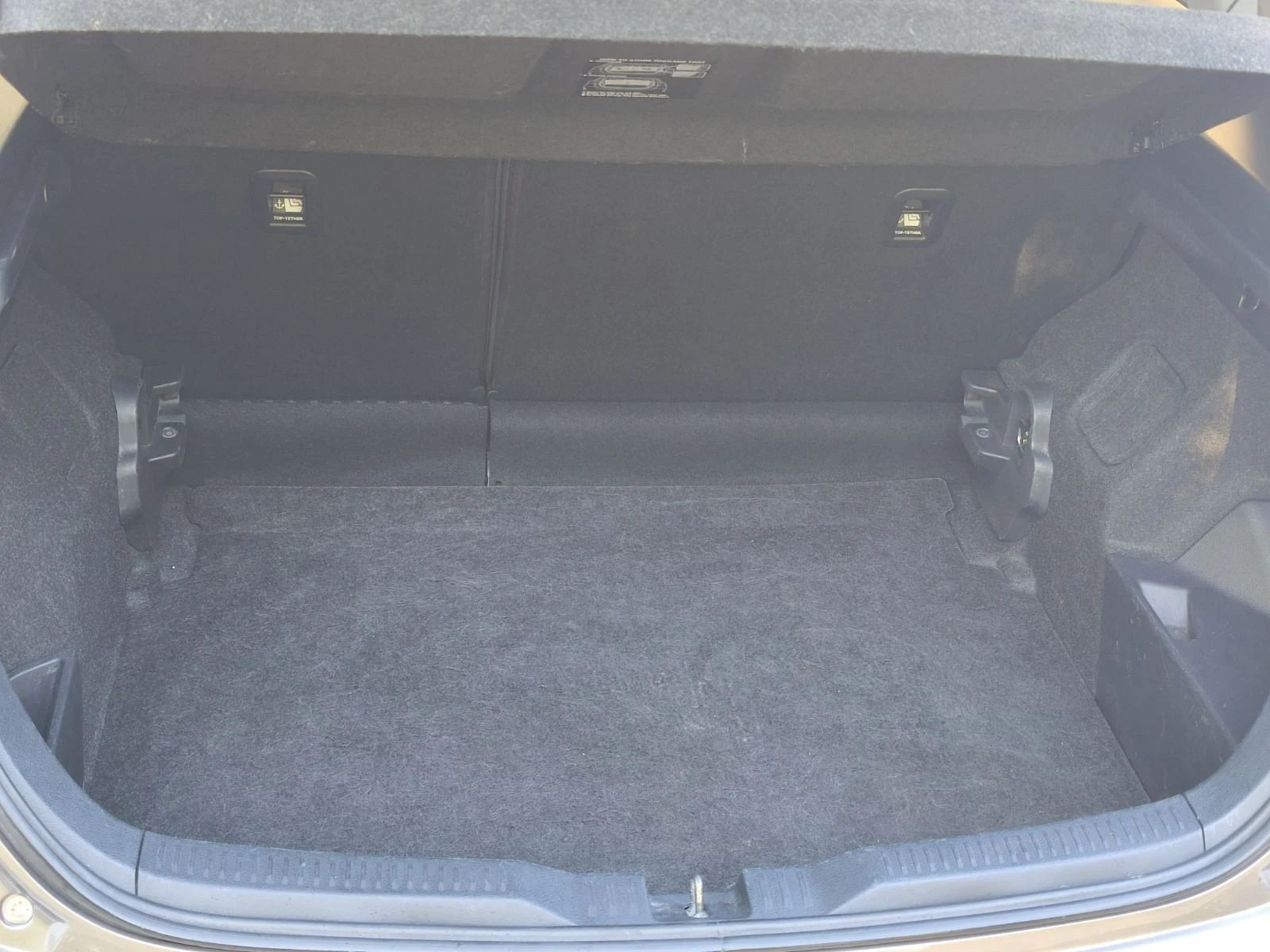 Toyota Auris, снимка 13 - Автомобили и джипове - 54697988