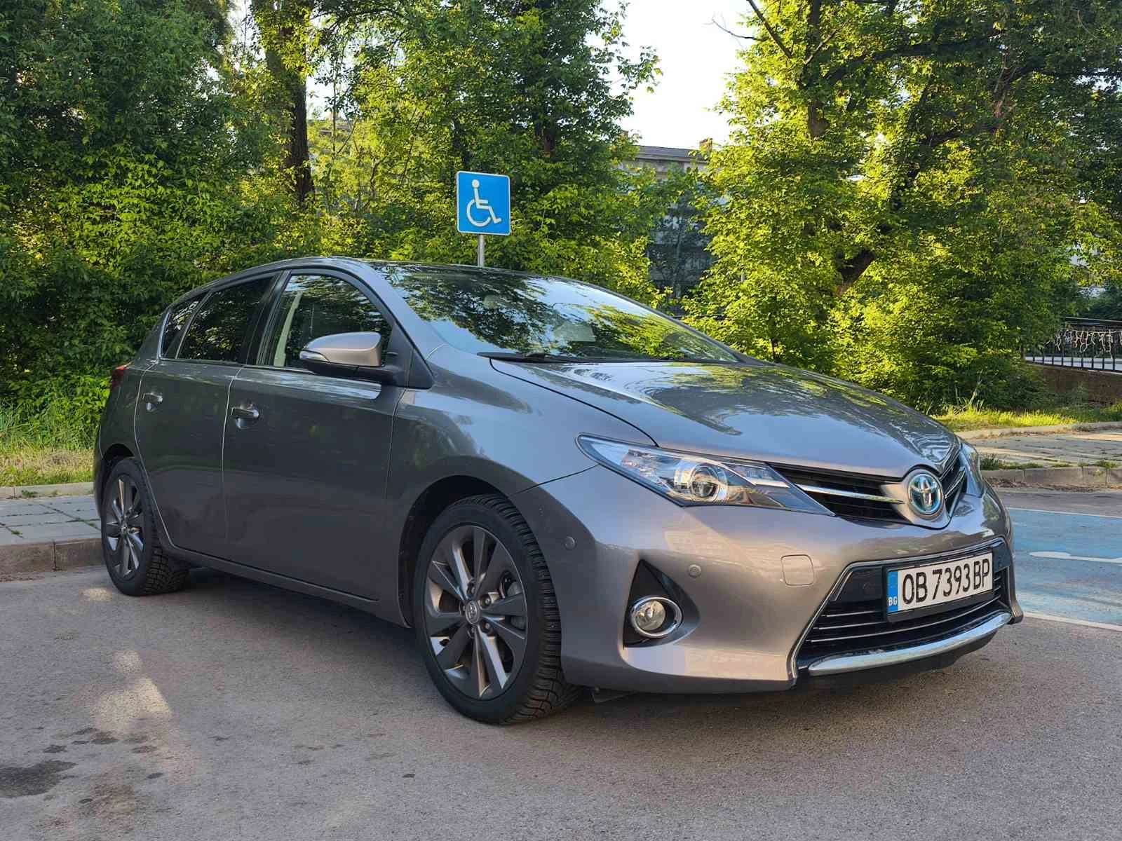 Toyota Auris, снимка 3 - Автомобили и джипове - 54697988