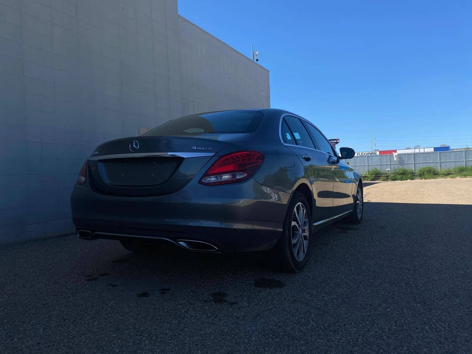Mercedes-Benz C 300 ПОДГРЕВ* ПАНОРАМА* KEYLESS* CARFAX , снимка 4 - Автомобили и джипове - 55213463