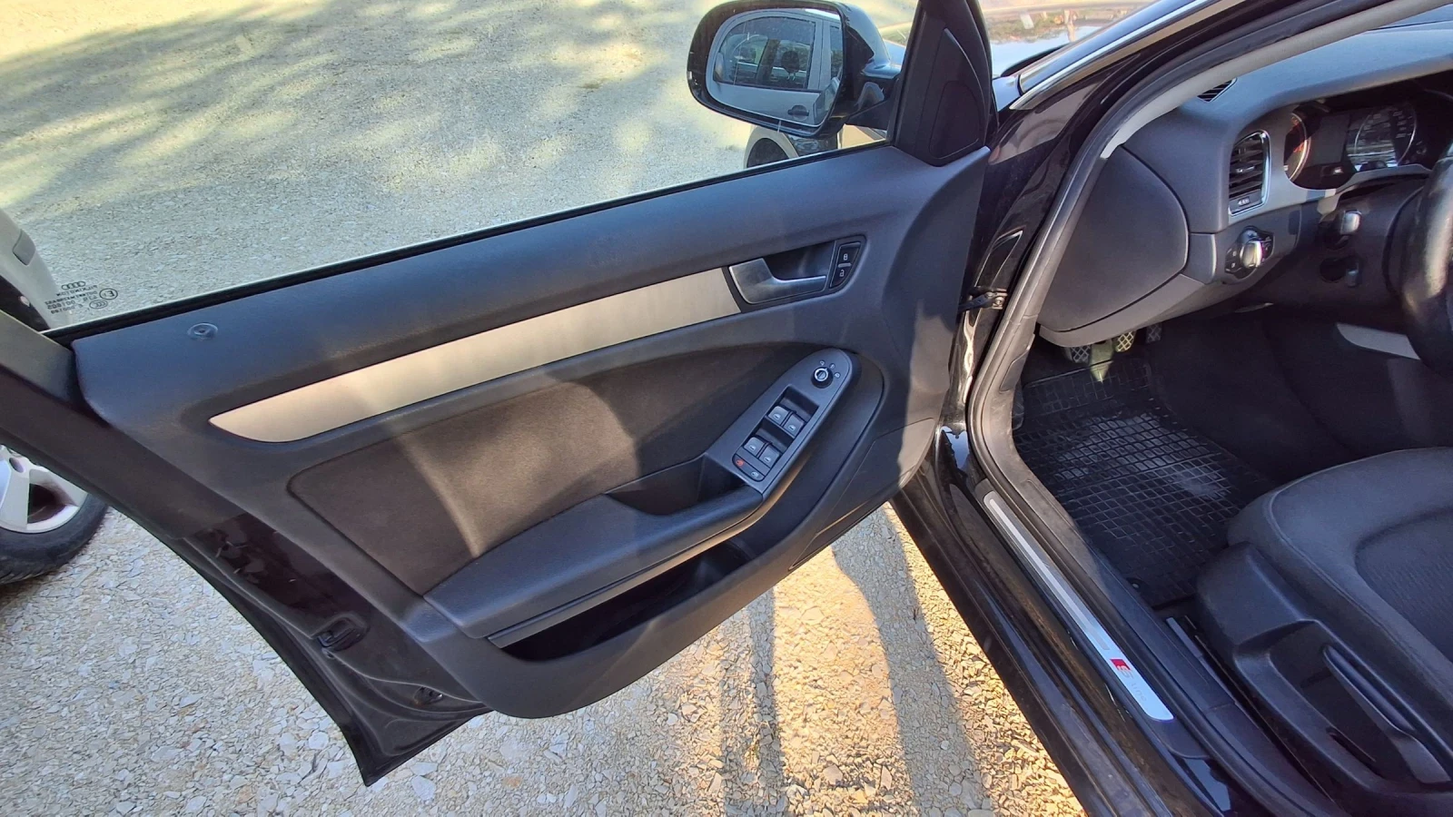 Audi A4 2.0tdi, снимка 10 - Автомобили и джипове - 55244344