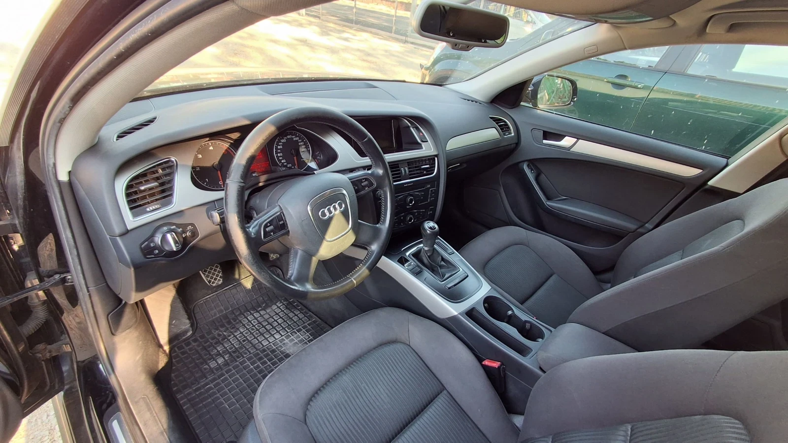 Audi A4 2.0tdi, снимка 9 - Автомобили и джипове - 55244344