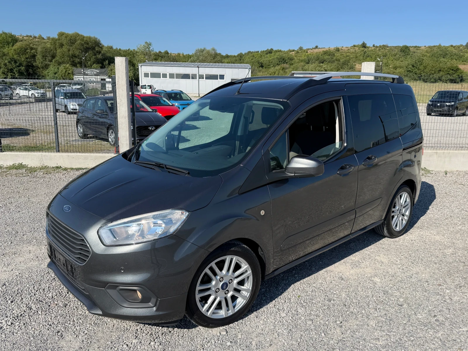 Ford Courier TOURNEO FACELIFT 1.0i TITANIUM EURO 6.2 TUV