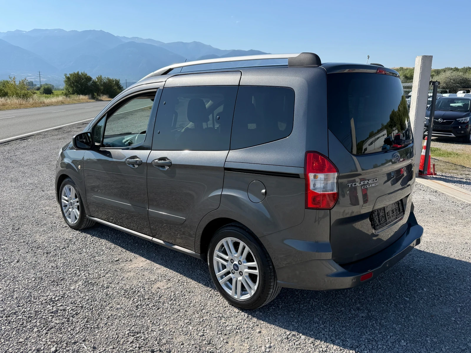 Ford Courier TOURNEO FACELIFT 1.0i TITANIUM EURO 6.2 TUV, снимка 8 - Автомобили и джипове - 55541222