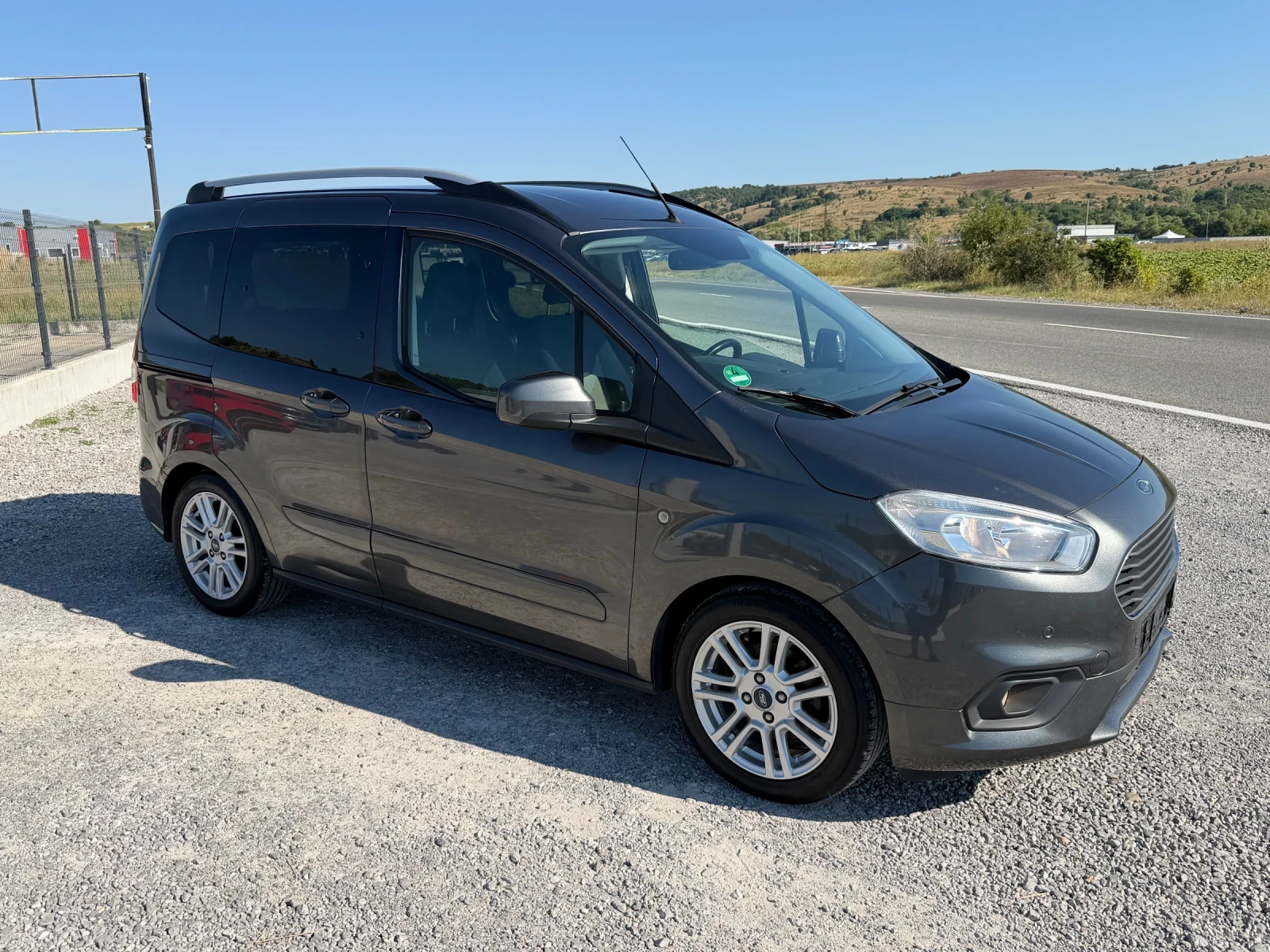 Ford Courier TOURNEO FACELIFT 1.0i TITANIUM EURO 6.2 TUV, снимка 4 - Автомобили и джипове - 55541222