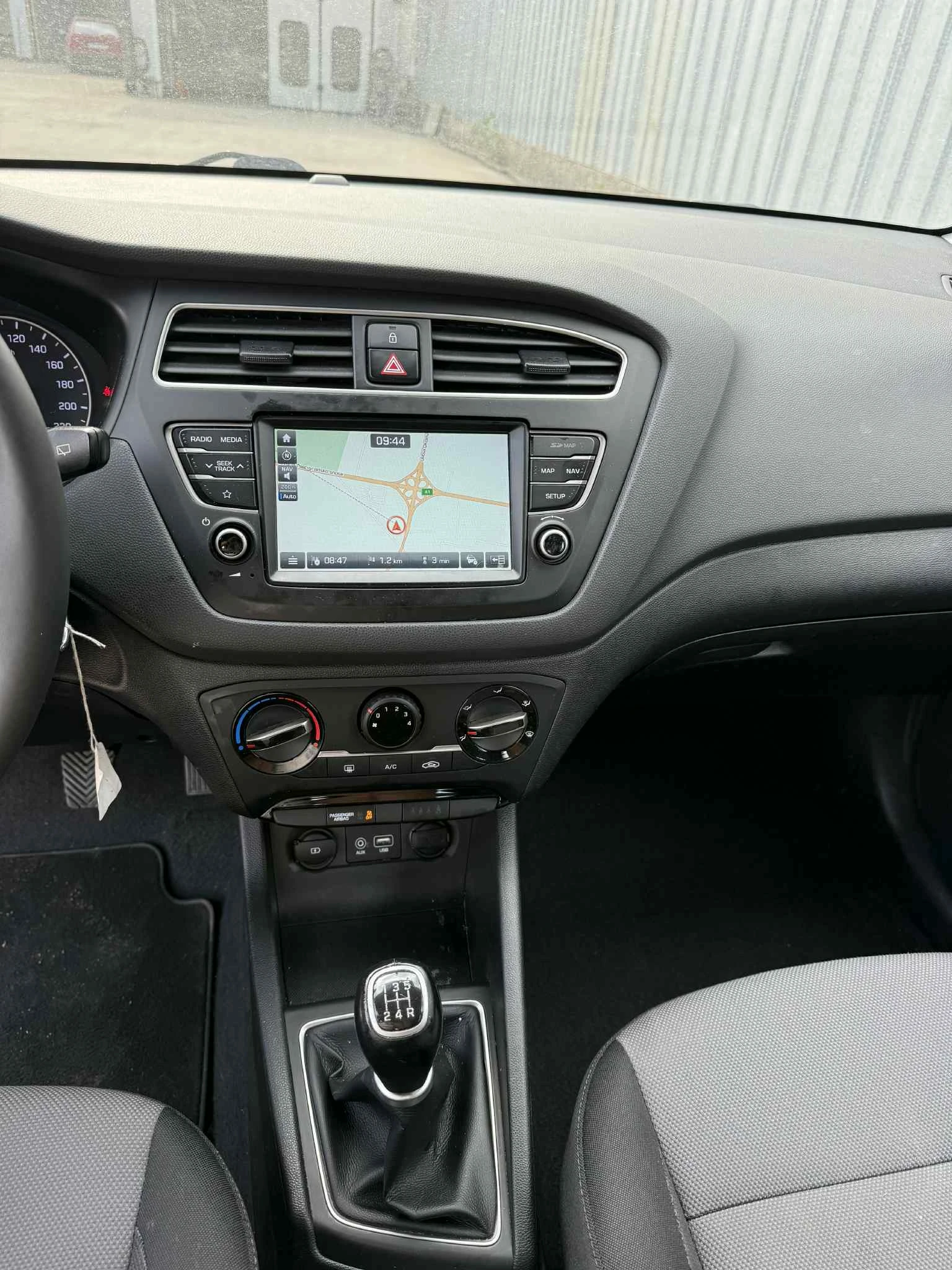 Hyundai I20 1.2i EURO 6D //НА ЧАСТИ, снимка 5 - Автомобили и джипове - 55569490