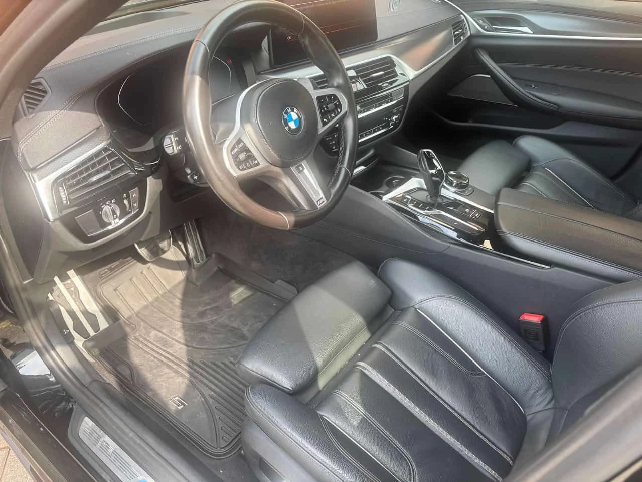 BMW 540 * xDrive * CARFAX * HEAD-UP * SOFT CLOSE, снимка 4 - Автомобили и джипове - 55612394
