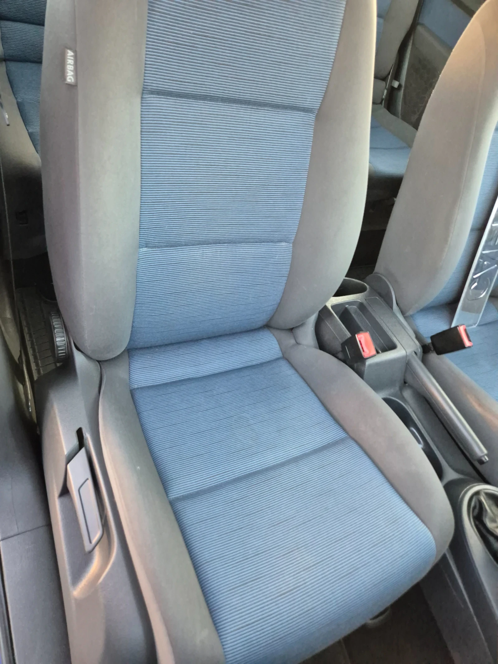 VW Touran 1.9TDI 90к.с., снимка 8 - Автомобили и джипове - 55867622