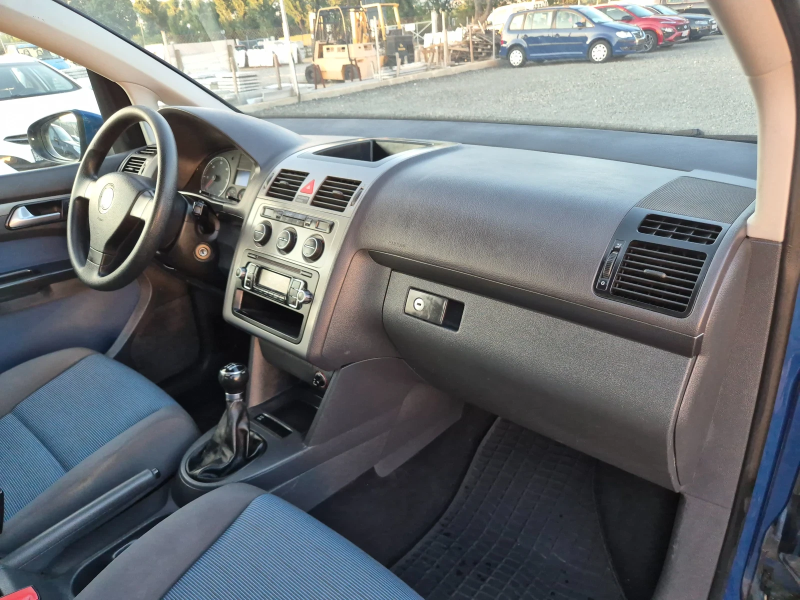 VW Touran 1.9TDI 90к.с., снимка 12 - Автомобили и джипове - 55867622