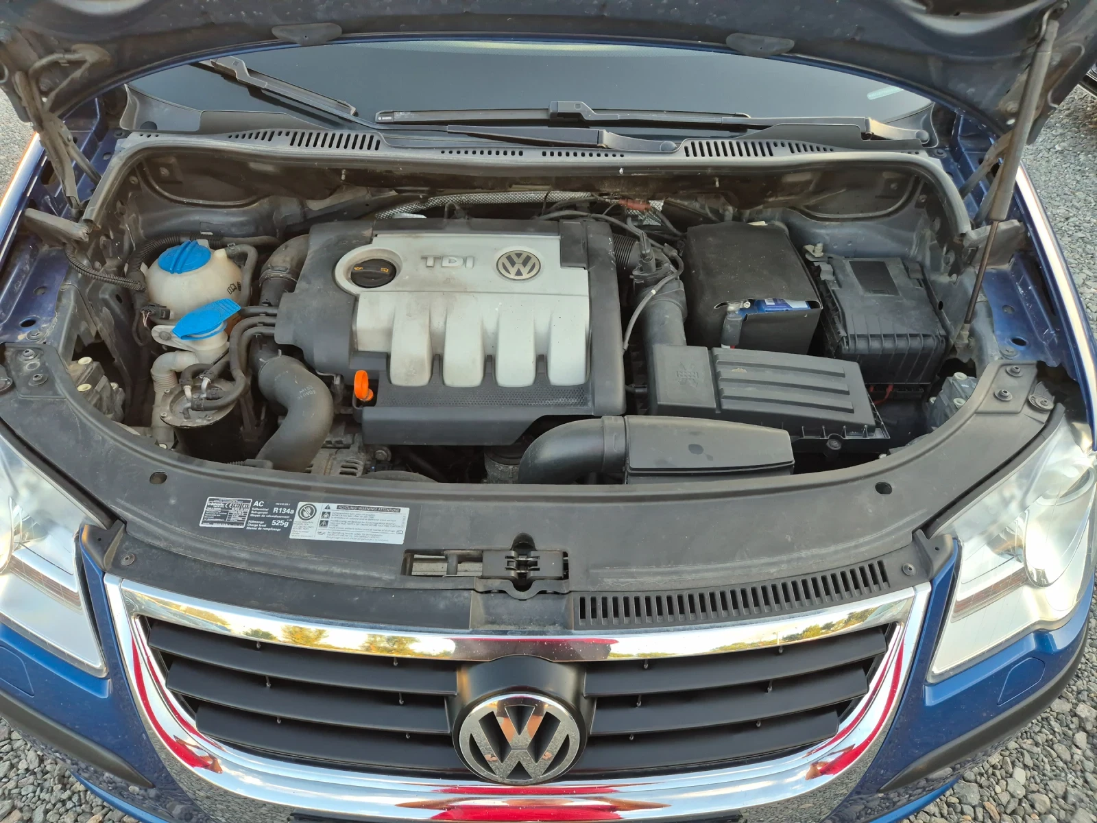 VW Touran 1.9TDI 90к.с., снимка 15 - Автомобили и джипове - 55867622