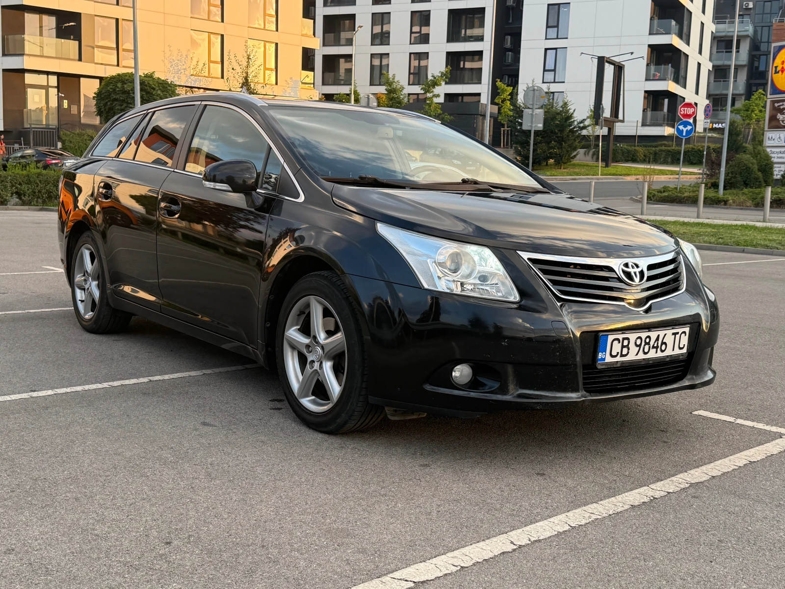 Toyota Avensis 1.8 147к.с., снимка 3 - Автомобили и джипове - 55904920