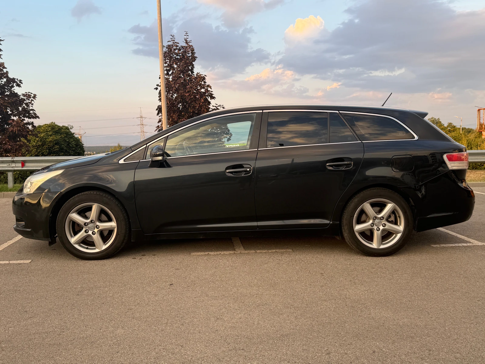 Toyota Avensis 1.8 147к.с., снимка 6 - Автомобили и джипове - 55904920