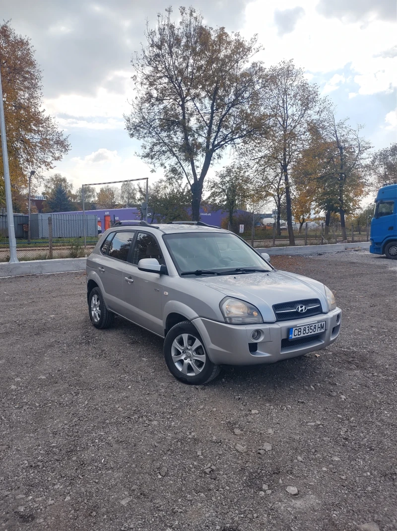 Hyundai Tucson, снимка 8 - Автомобили и джипове - 47798749