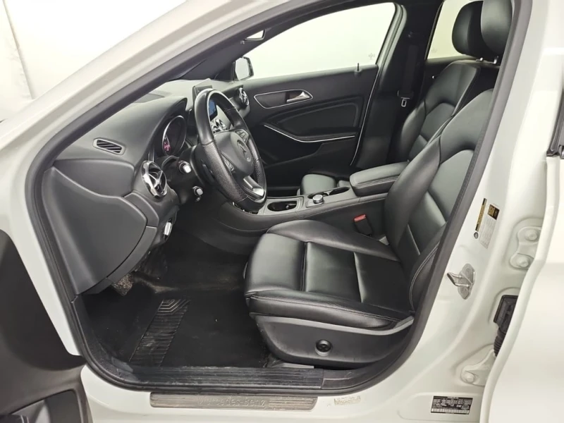Mercedes-Benz GLA 250 * CARFAX * ЦЕНА ДО БЪЛГАРИЯ, снимка 11 - Автомобили и джипове - 52708456