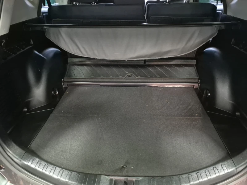 Toyota Rav4 LE+ HYBRID| 2.5L| 4x4| 2 KЛЮЧА , снимка 7 - Автомобили и джипове - 53458016