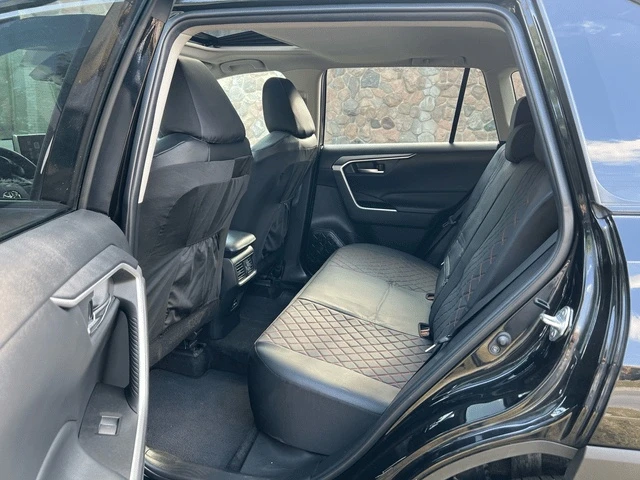 Toyota Rav4 / XLE / AWD / CARFAX / ОПЦИЯ ЗА ФИНАНСИРАНЕ /, снимка 12 - Автомобили и джипове - 53298873