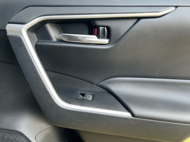 Toyota Rav4 / XLE / AWD / CARFAX / ОПЦИЯ ЗА ФИНАНСИРАНЕ /, снимка 15 - Автомобили и джипове - 53298873