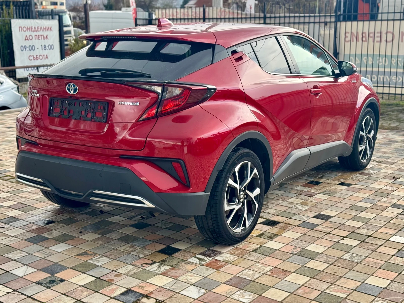 Toyota C-HR 2.0/184к.с./Hybrid/Гаранция/37000км. - изображение 4