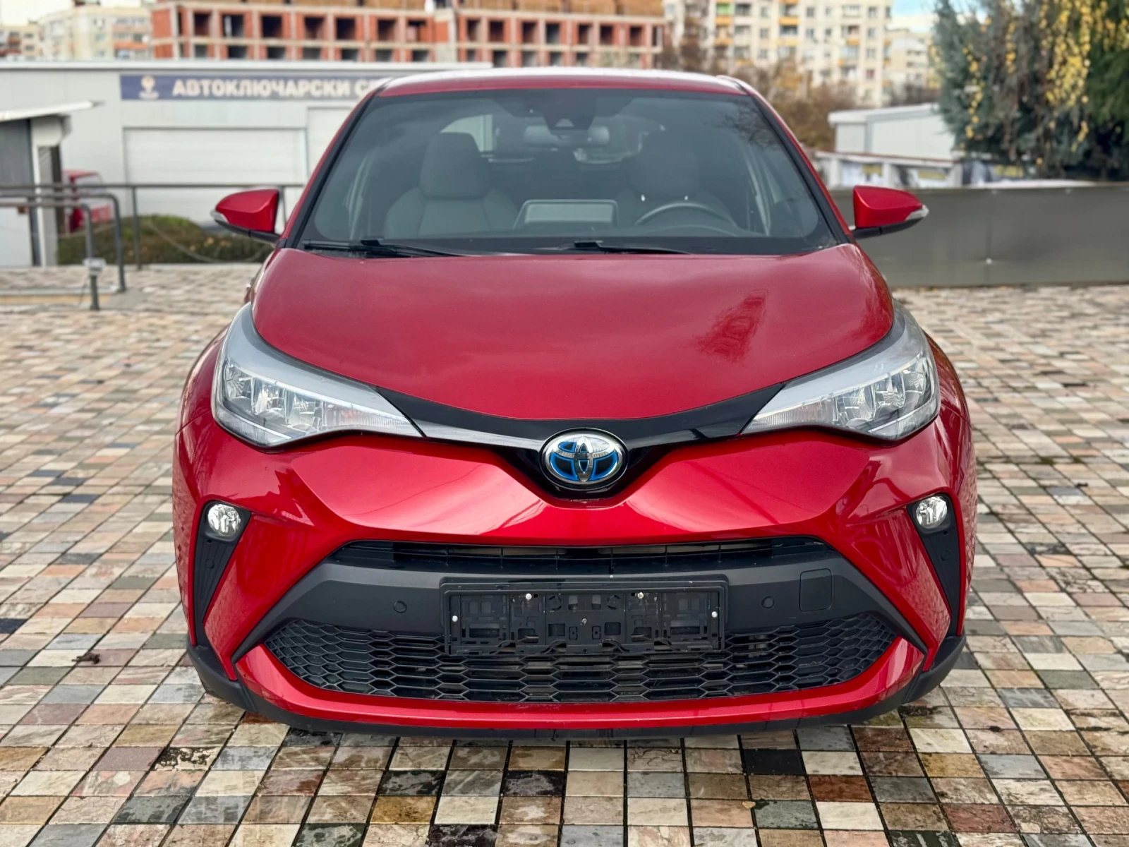 Toyota C-HR 2.0/184к.с./Hybrid/Гаранция/37000км. - изображение 2