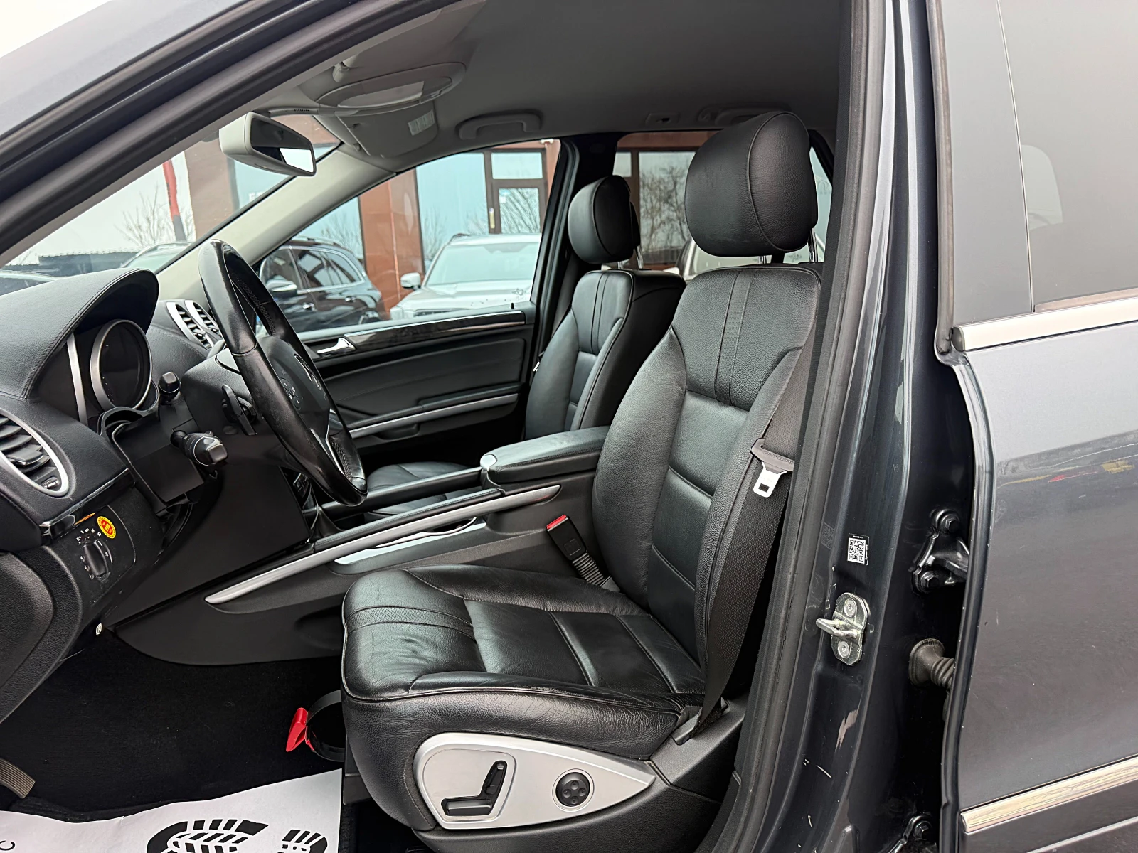 Mercedes-Benz ML 300 FACE-4х4-2011г-LED-XENON-ПОДГРЯВАНЕ-GERMANIA-FULL! - изображение 9