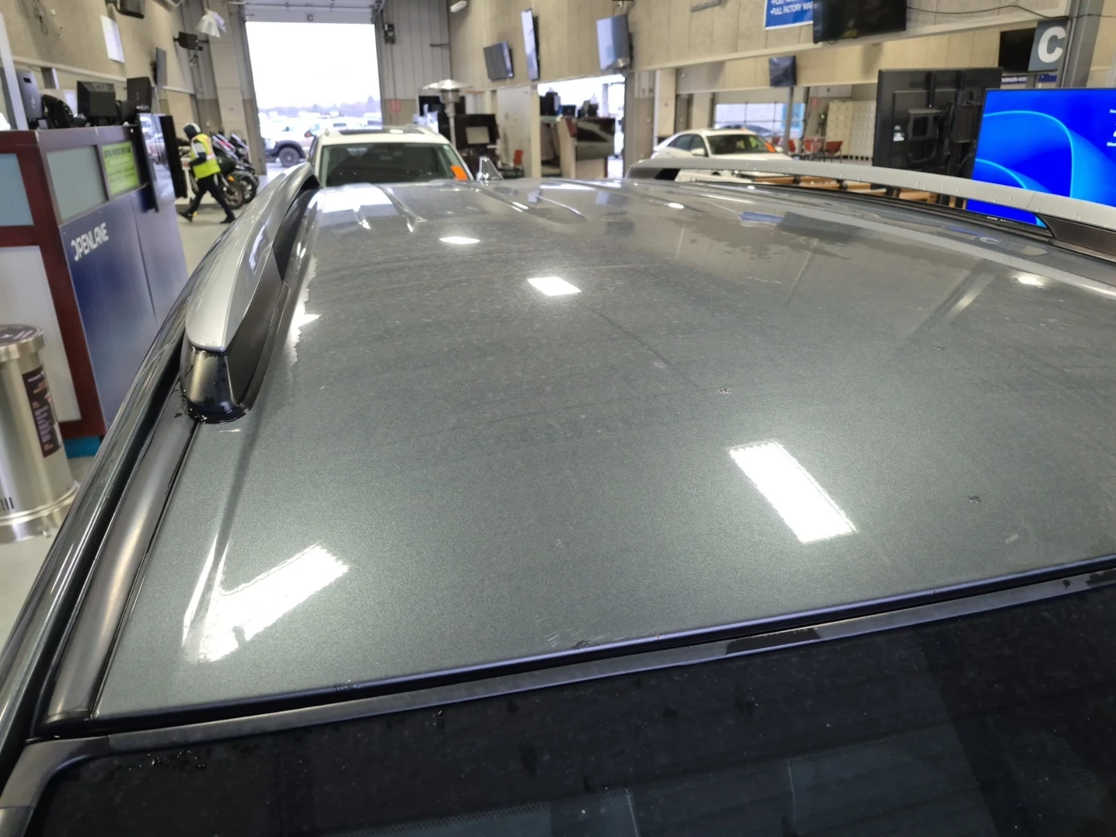 Toyota Rav4 LE+ HYBRID| 2.5L| 4x4| 2 KЛЮЧА  - изображение 6