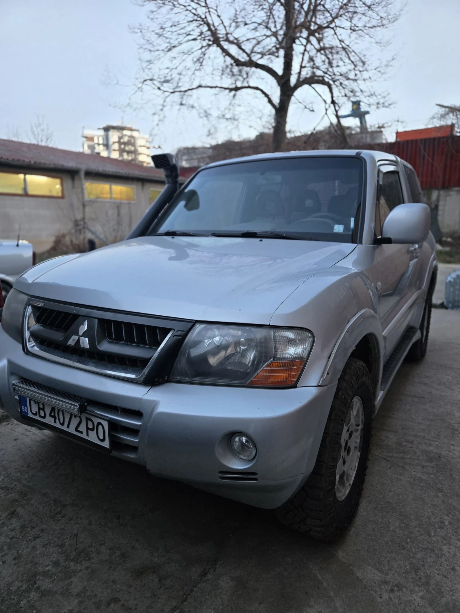 Mitsubishi Pajero 3.2 D-iD, снимка 5 - Автомобили и джипове - 53833261