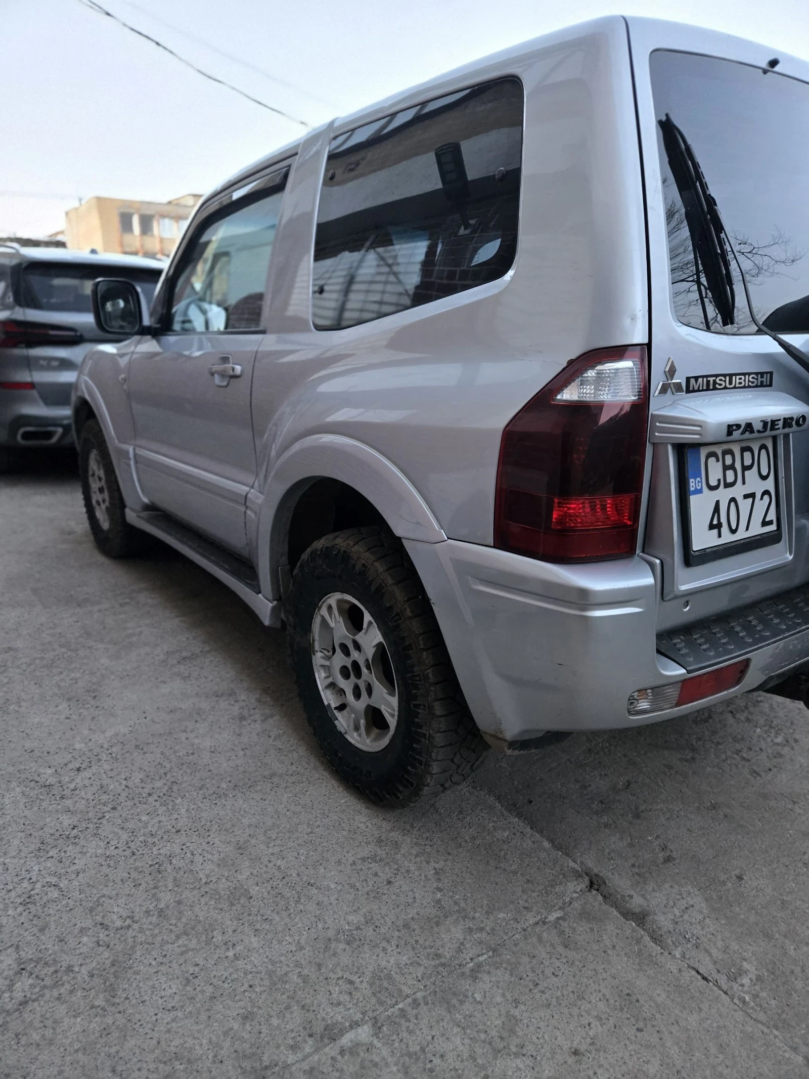 Mitsubishi Pajero 3.2 D-iD, снимка 7 - Автомобили и джипове - 53833261