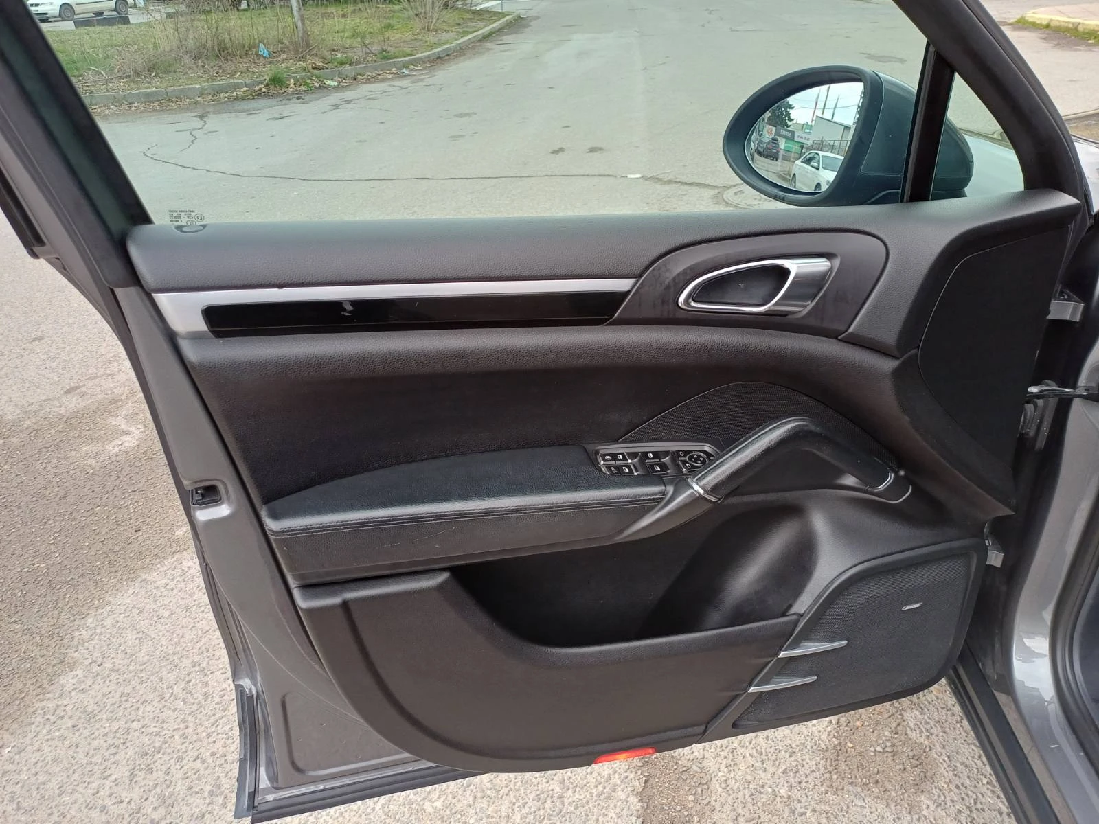 Porsche Cayenne S 4.8 BOSE, снимка 15 - Автомобили и джипове - 53976202