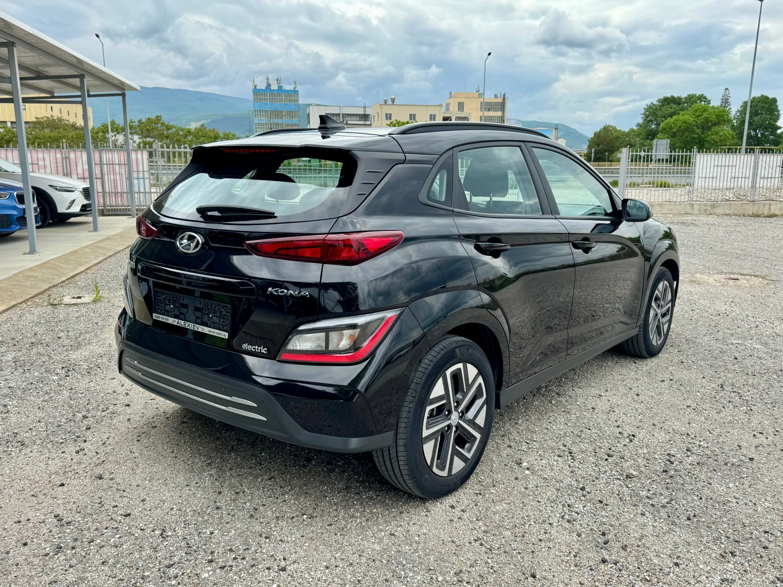 Hyundai Kona Electric 64KWh 100%SOH Facelift Digital, снимка 4 - Автомобили и джипове - 54483973