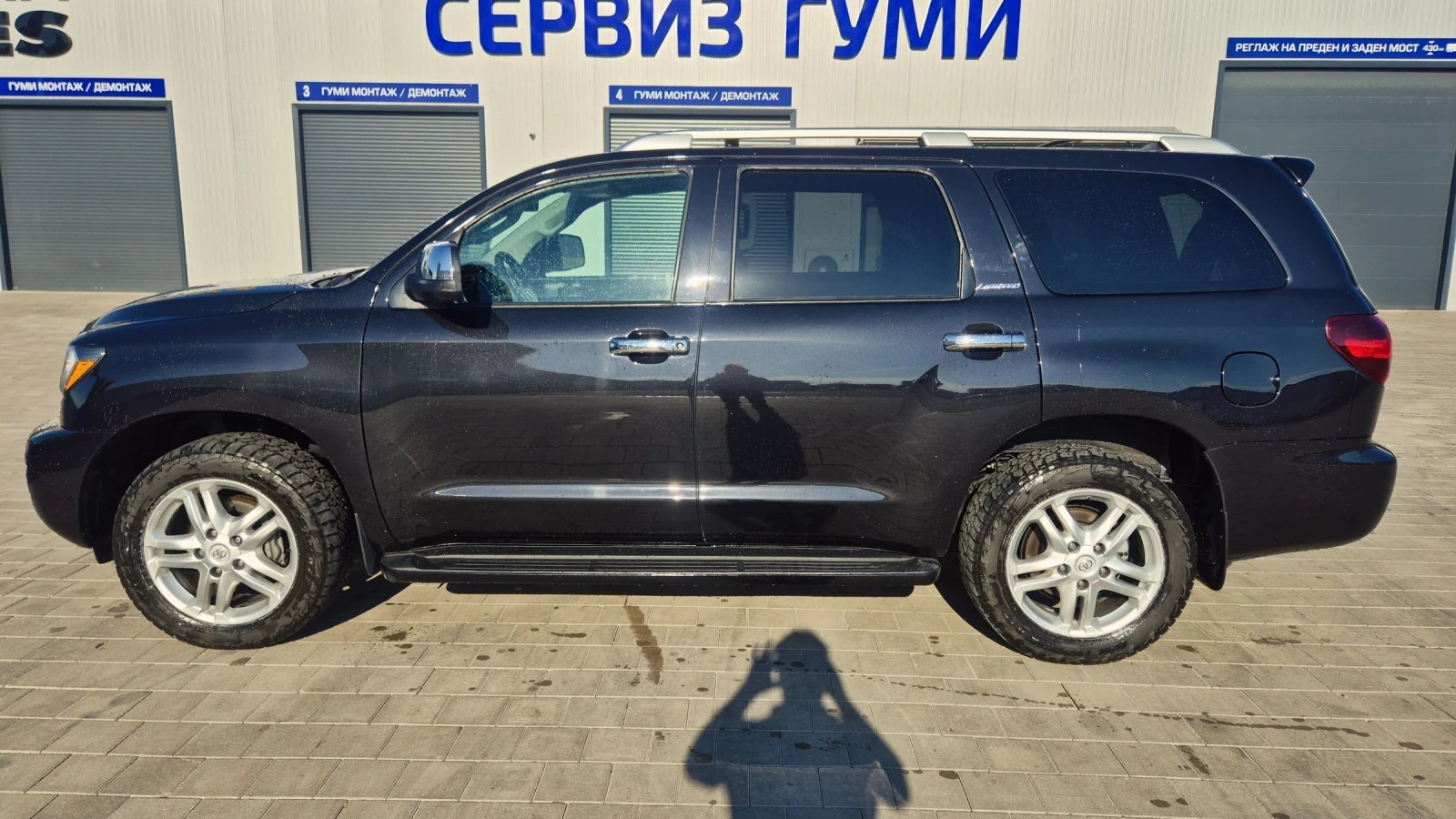 Toyota Sequoia, снимка 17 - Автомобили и джипове - 54662429