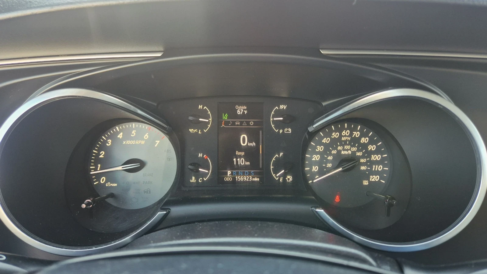 Toyota Sequoia, снимка 14 - Автомобили и джипове - 54662429