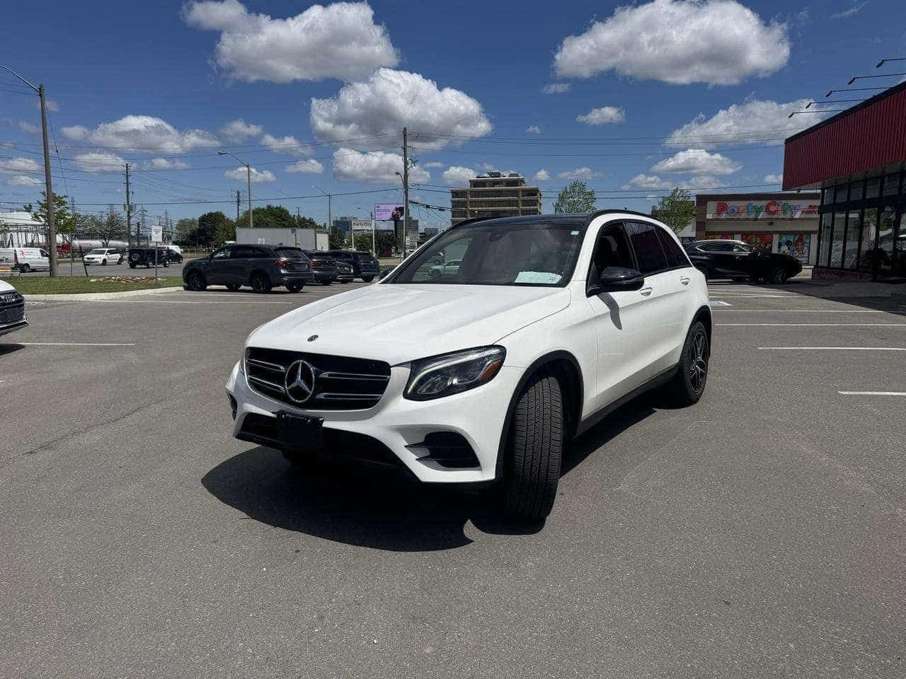 Mercedes-Benz GLC * 300 AMG PKG 4MATIC LEATHER PAN/ROOF NAVI CAMERA , снимка 3 - Автомобили и джипове - 54915652